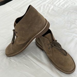 Clarks Desert Boot Size 10 Tan